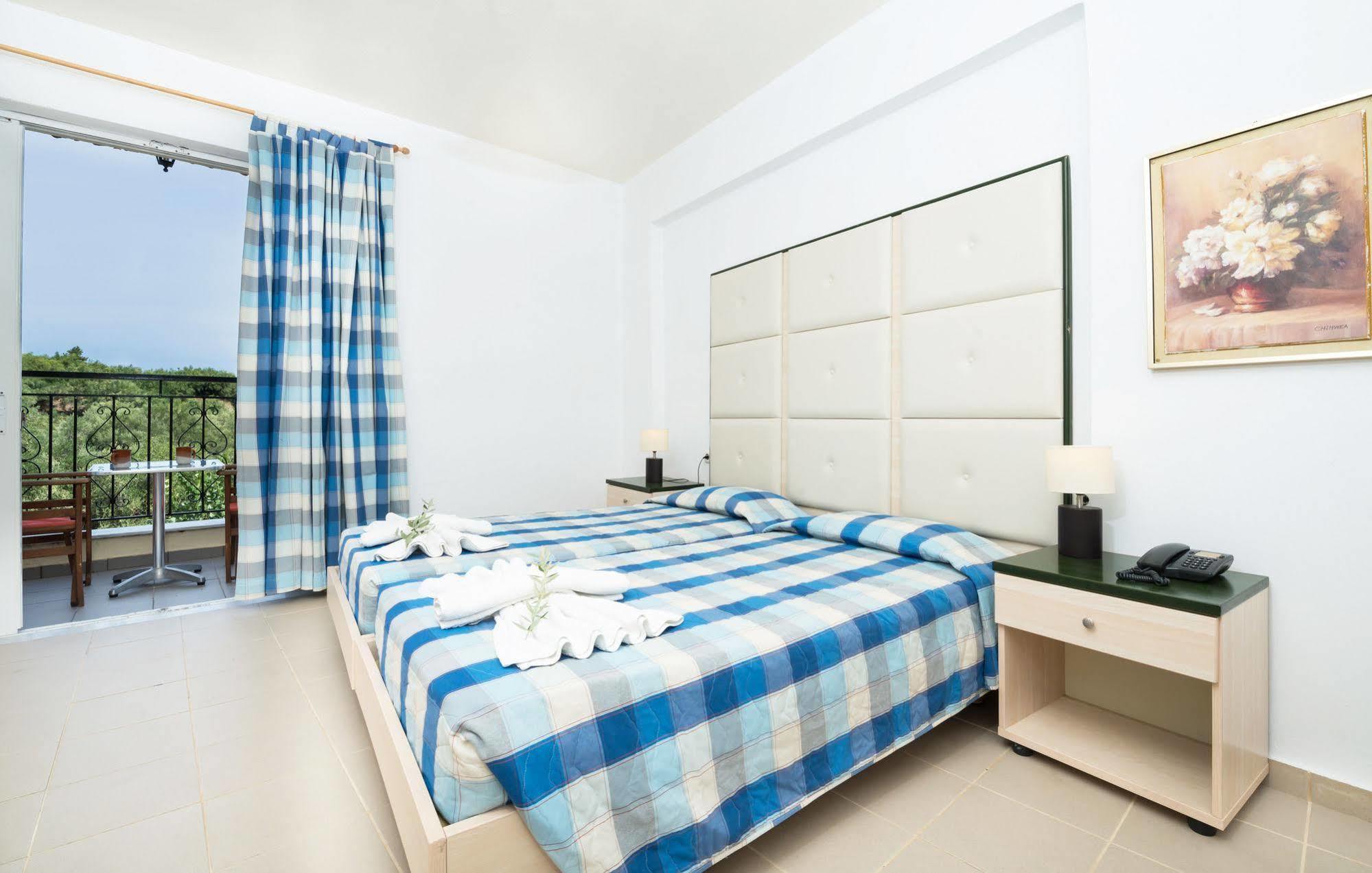 Mavrikos Hotel Планос Экстерьер фото